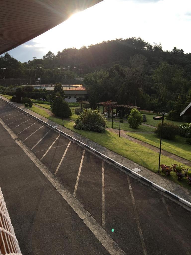 Campos do JordãoFlat Duplex Completo E Aconcheganteアパートメント エクステリア 写真